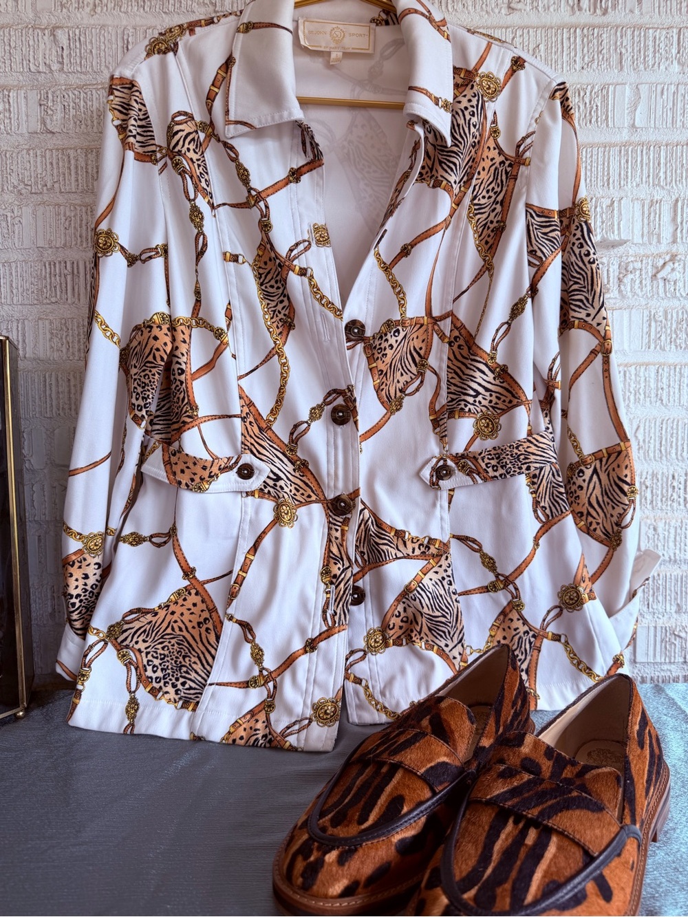 Women's White Chain & Animal Print Blazer